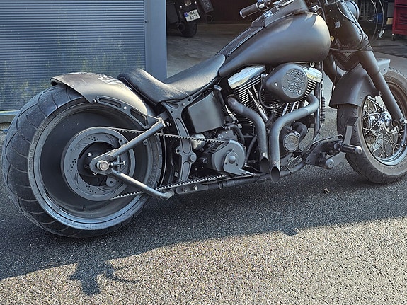 Harley-Davidson FLSTC Heritage Softail Classic 2 of 19