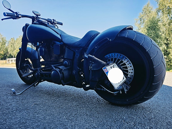 Harley-Davidson FLSTC Heritage Softail Classic 12 of 19