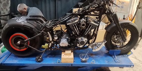 Harley-Davidson FLSTC Heritage Softail Classic 15 of 19