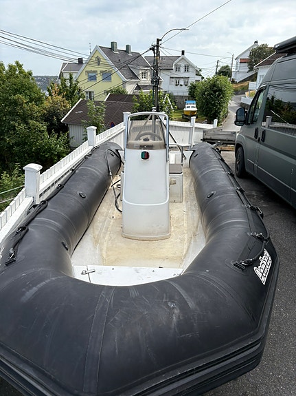 Bombard Explorer 7 of 7