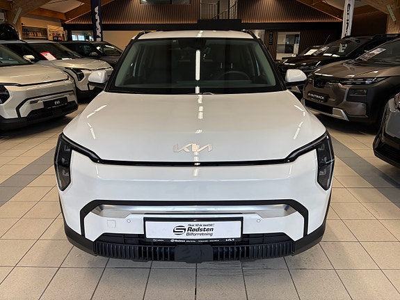 Kia EV3 7 of 21