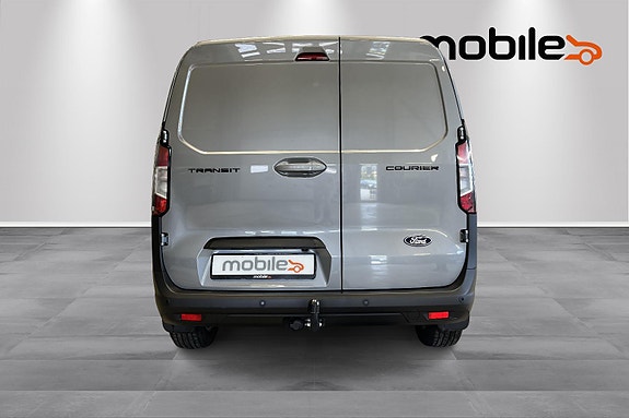 Ford Transit Courier 4 of 5