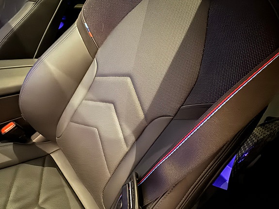 BMW i5 24 of 30
