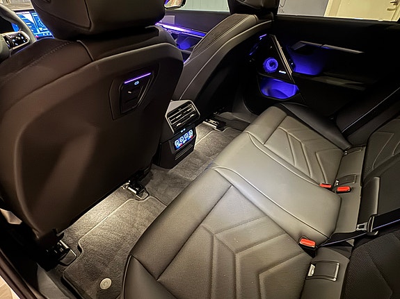 BMW i5 27 of 30