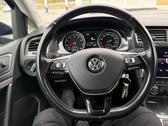 Volkswagen Golf VII 5 of 16