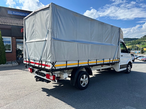 Volkswagen Crafter 3 of 5