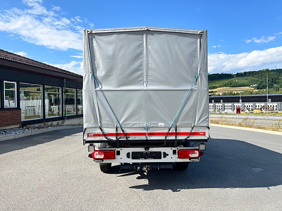 Volkswagen Crafter 4 of 5