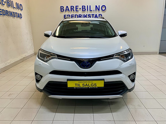 Toyota RAV4 3 of 5