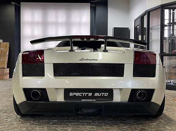 Lamborghini Gallardo 4 of 29