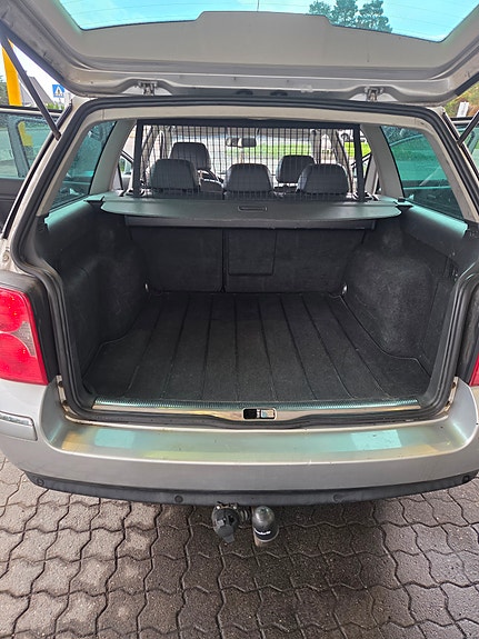 Volkswagen Passat 8 of 13