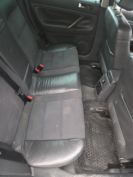 Volkswagen Passat 12 of 13