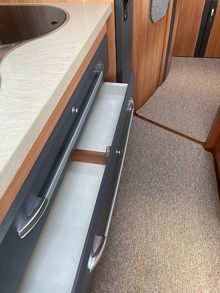 Hobby 545 KMF De Luxe 30 of 30