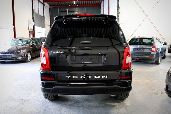 SsangYong Rexton W 11 of 30