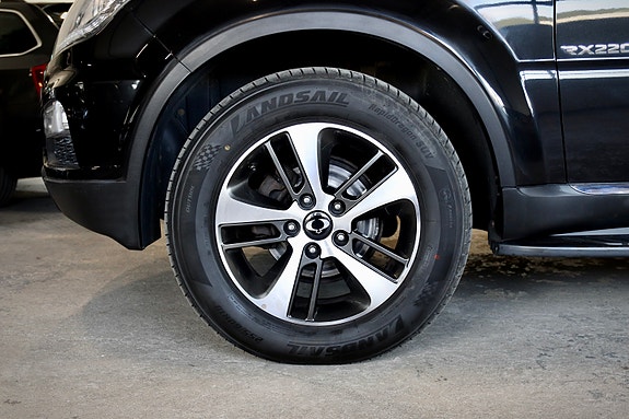 SsangYong Rexton W 9 of 30