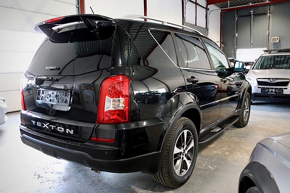 SsangYong Rexton W 12 of 30