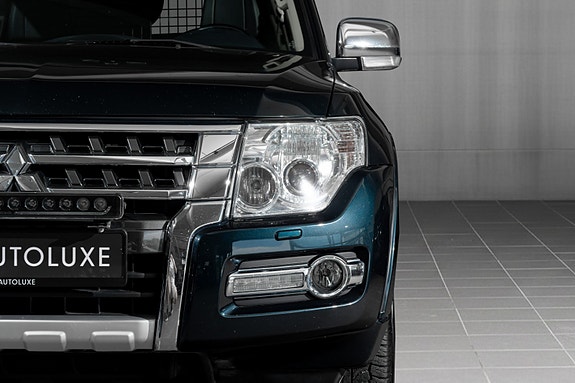 Mitsubishi Pajero 5 of 5