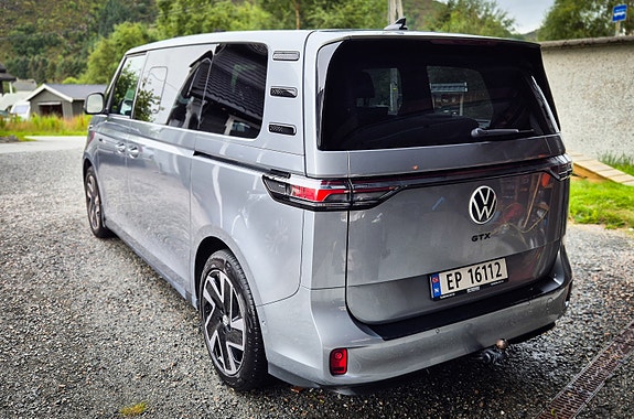 Volkswagen ID. Buzz 2 of 5