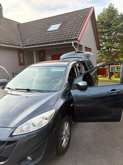 Mazda 5 2 of 5