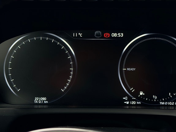 Volvo XC90 20 of 25