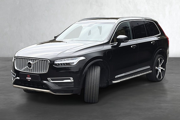 Volvo XC90 3 of 25