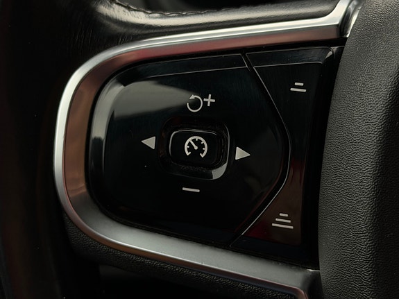Volvo XC90 7 of 25