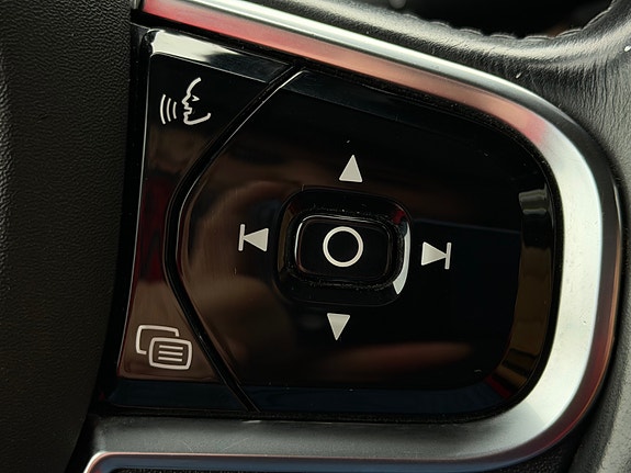 Volvo XC90 8 of 25