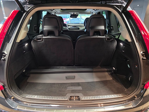 Volvo XC90 15 of 30