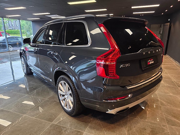 Volvo XC90 6 of 30