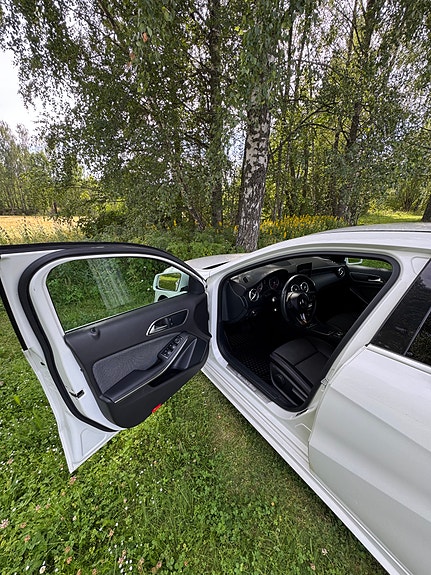 Mercedes-Benz A180 13 of 22