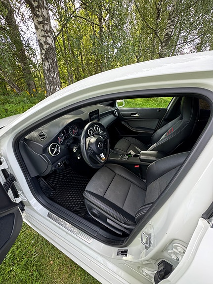 Mercedes-Benz A180 14 of 22