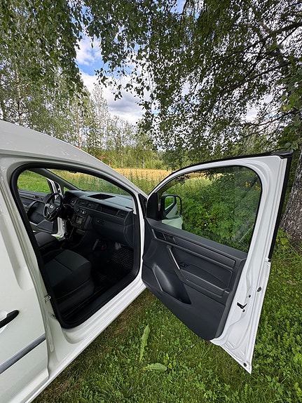 Volkswagen Caddy Maxi 17 of 18