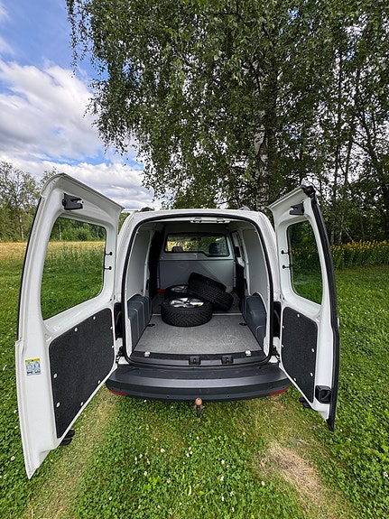 Volkswagen Caddy Maxi 15 of 18