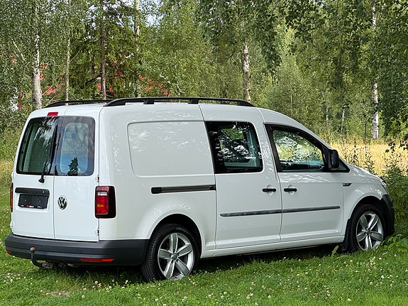 Volkswagen Caddy Maxi 11 of 18