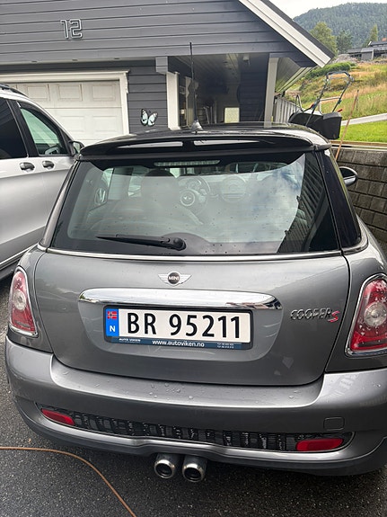 MINI Cooper S 5 of 5