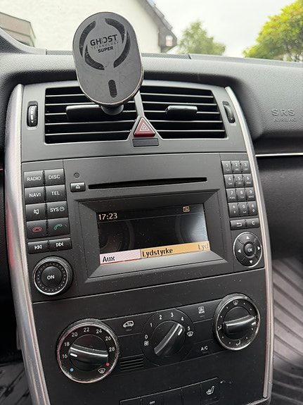 Mercedes-Benz B180 24 of 25