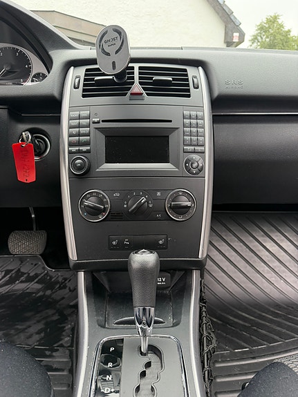 Mercedes-Benz B180 19 of 25