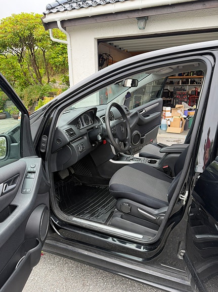 Mercedes-Benz B180 10 of 25