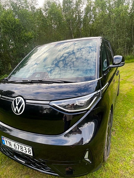 Volkswagen ID. Buzz 2 of 5
