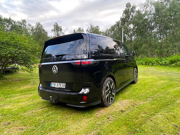 Volkswagen ID. Buzz 3 of 5