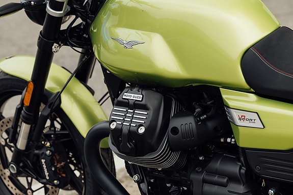 Moto Guzzi V7 SPORT 5 of 8