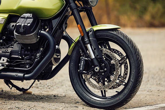 Moto Guzzi V7 SPORT 7 of 8