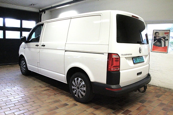Volkswagen Transporter 4 of 19