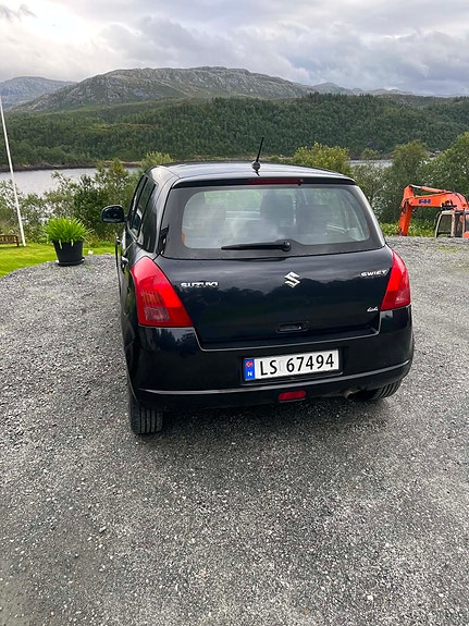 Suzuki Swift 4 of 5