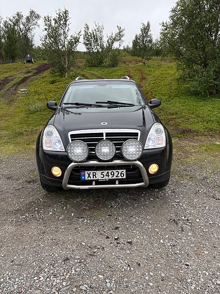 SsangYong Rexton 2 of 8