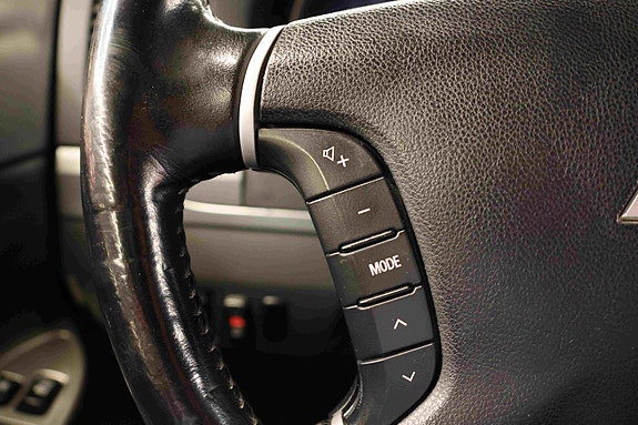Mitsubishi Pajero 30 of 30