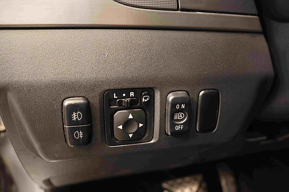 Mitsubishi Pajero 22 of 30