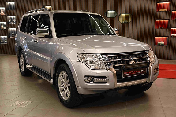 Mitsubishi Pajero 3 of 30