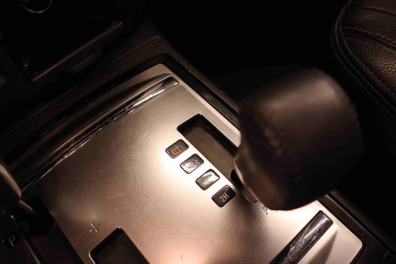 Mitsubishi Pajero 24 of 30