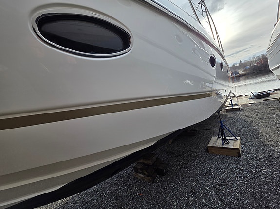 Princess V40 Mye oppgradert Overhalte motorer I Generator Radar Autopilot 9 of 30