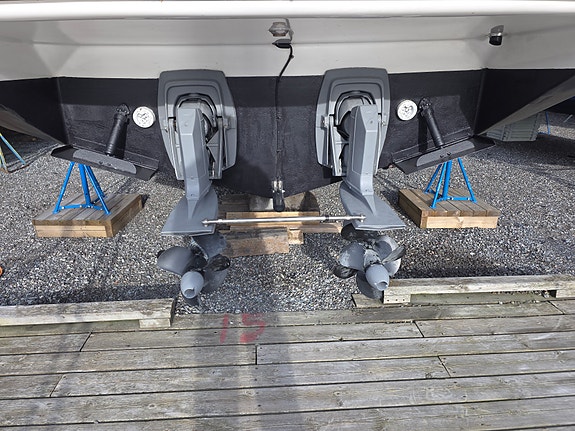 Princess V40 Mye oppgradert Overhalte motorer I Generator Radar Autopilot 15 of 30